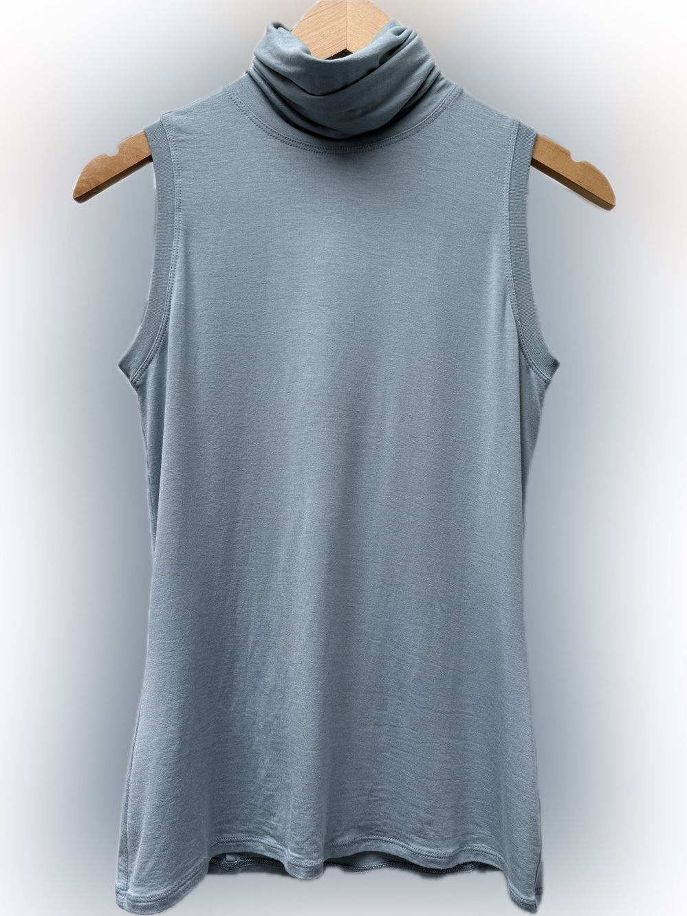 KIT + ACE Prevost Sleeveless 2.0 Silky